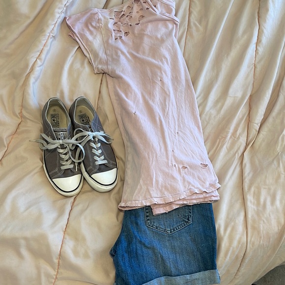 Perfectly Distressed TShirt - Picture 1 of 7